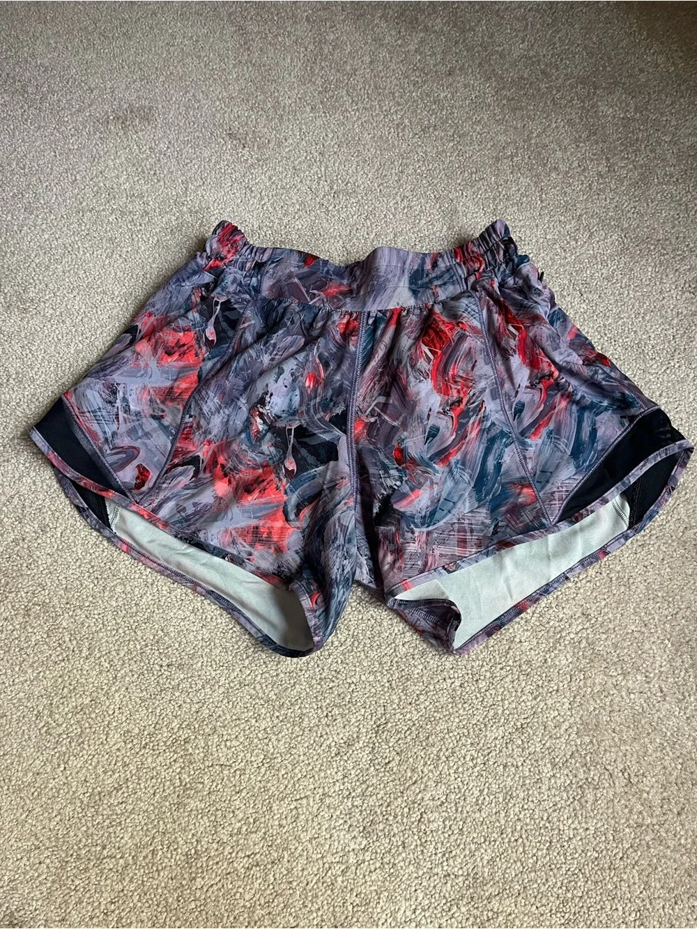 Lululemon Hotty Hot Low-Rise Lined Short 4